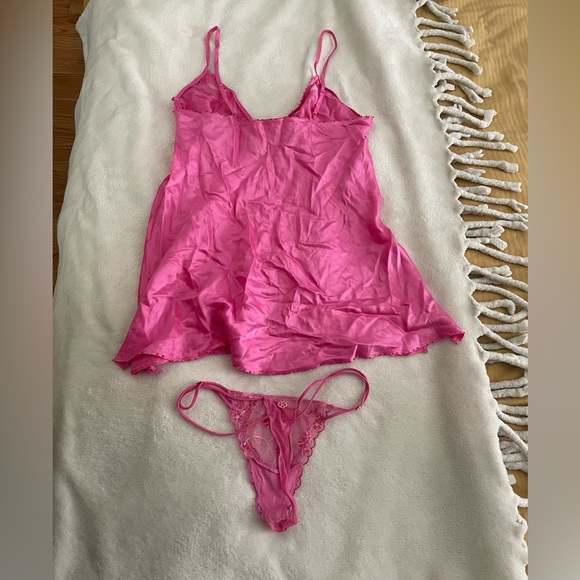 Victoria’s Secret - Pink Silk Lingerie Set - Picture 6 of 8